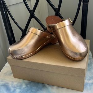 Anthropologie Rose Gold Clogs ABBA Size 37